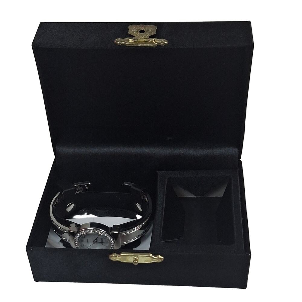 Gossip Quartz Bangle Watch GSP408 Silver Crystal Accents Japan Movt